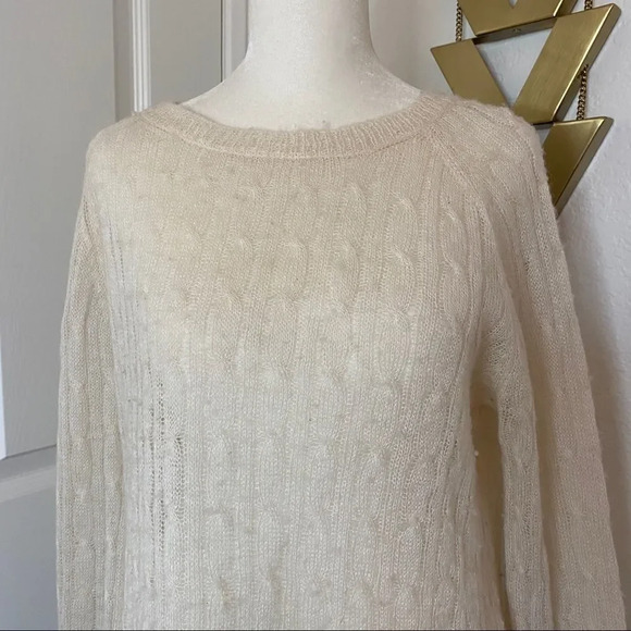 Irene’s Story Boutique Long Sleeve Crew Neck Soft Off White Sweater - Picture 2 of 9